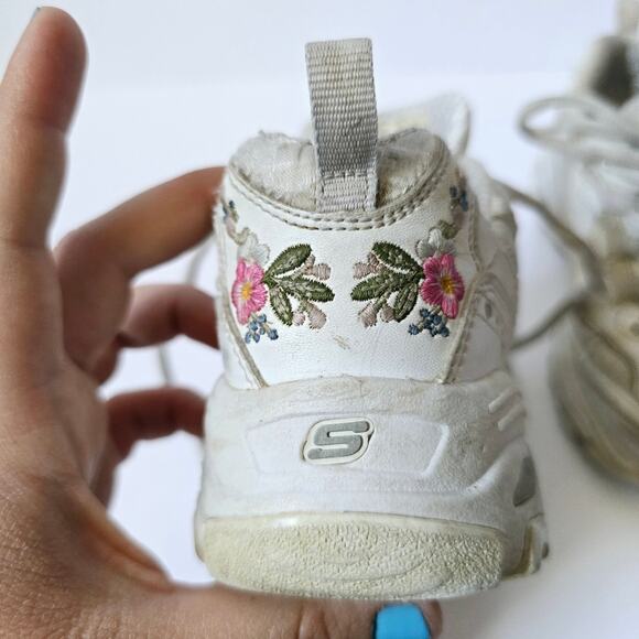 Sketchers D'lites Platform Sneakers Play Condition size 11 Floral Embroidered - Picture 6 of 15